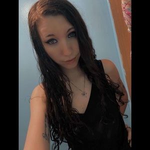 Meet your Posher, Shi-harlee